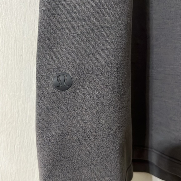 Lululemon men’s shirt - Picture 2 of 6